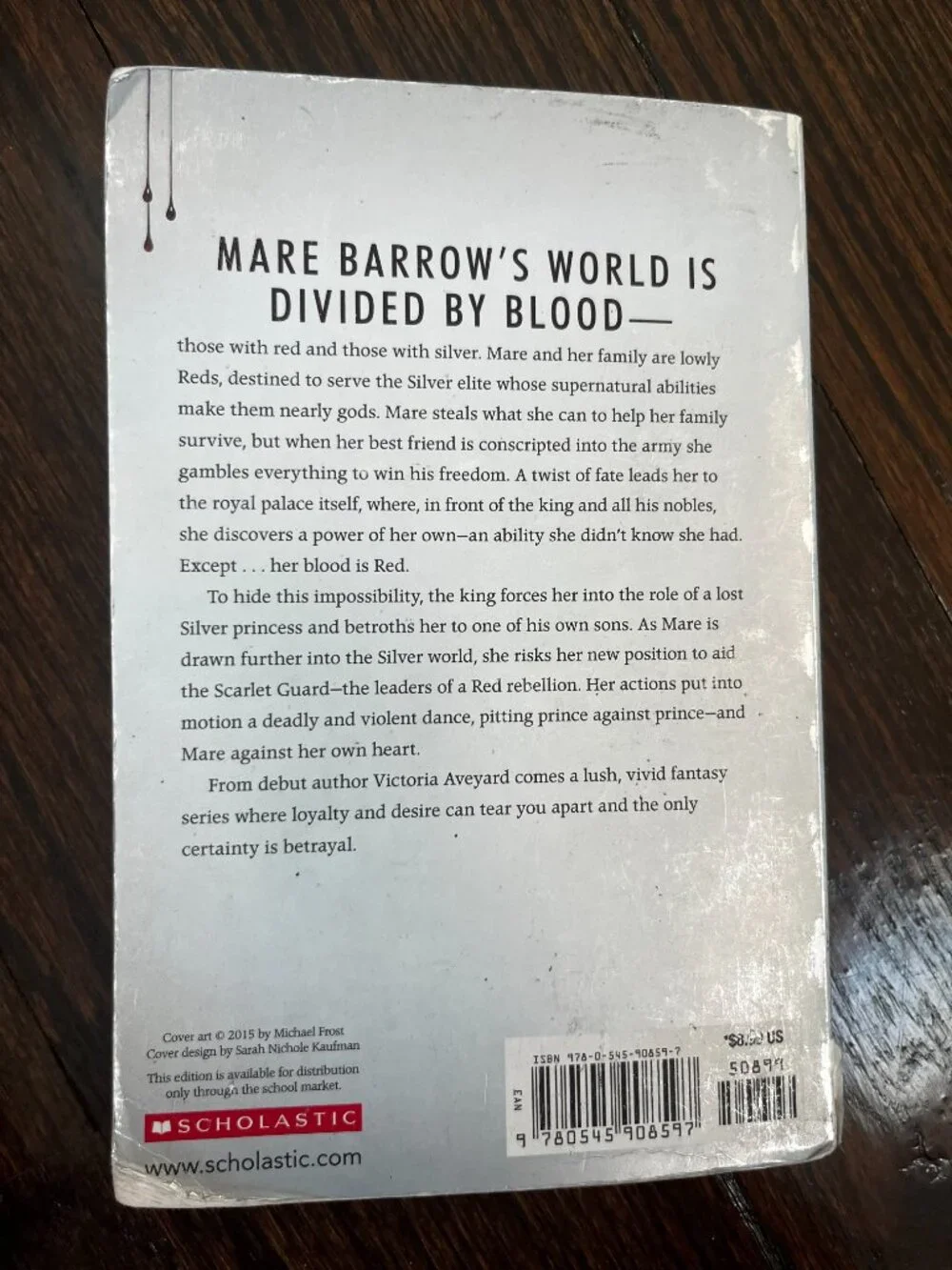 Red Queen by Victoria Aveyard